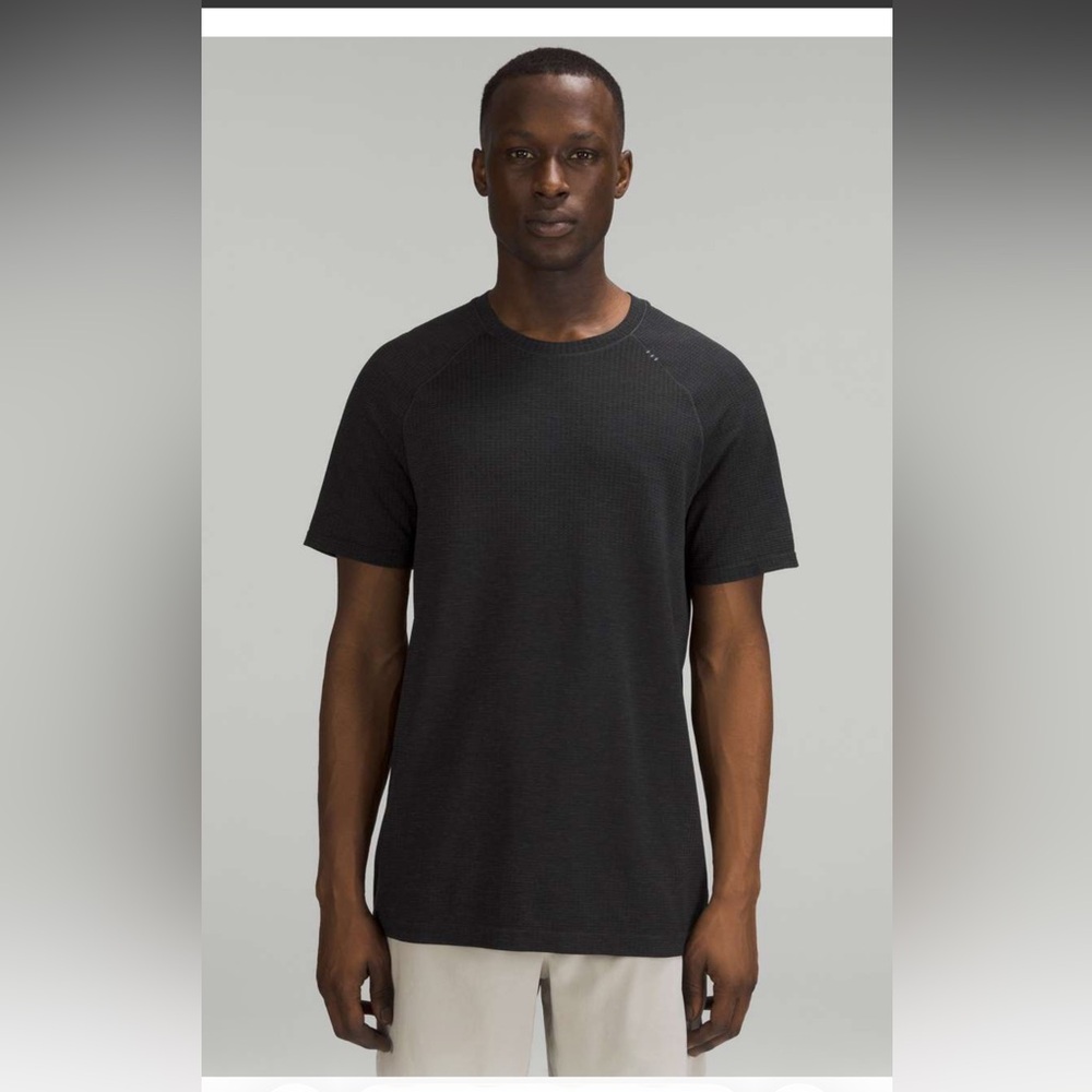 NWT Lululemon Metal Vent Tech Short-Sleeve Shirt / Graphite Grey / Black